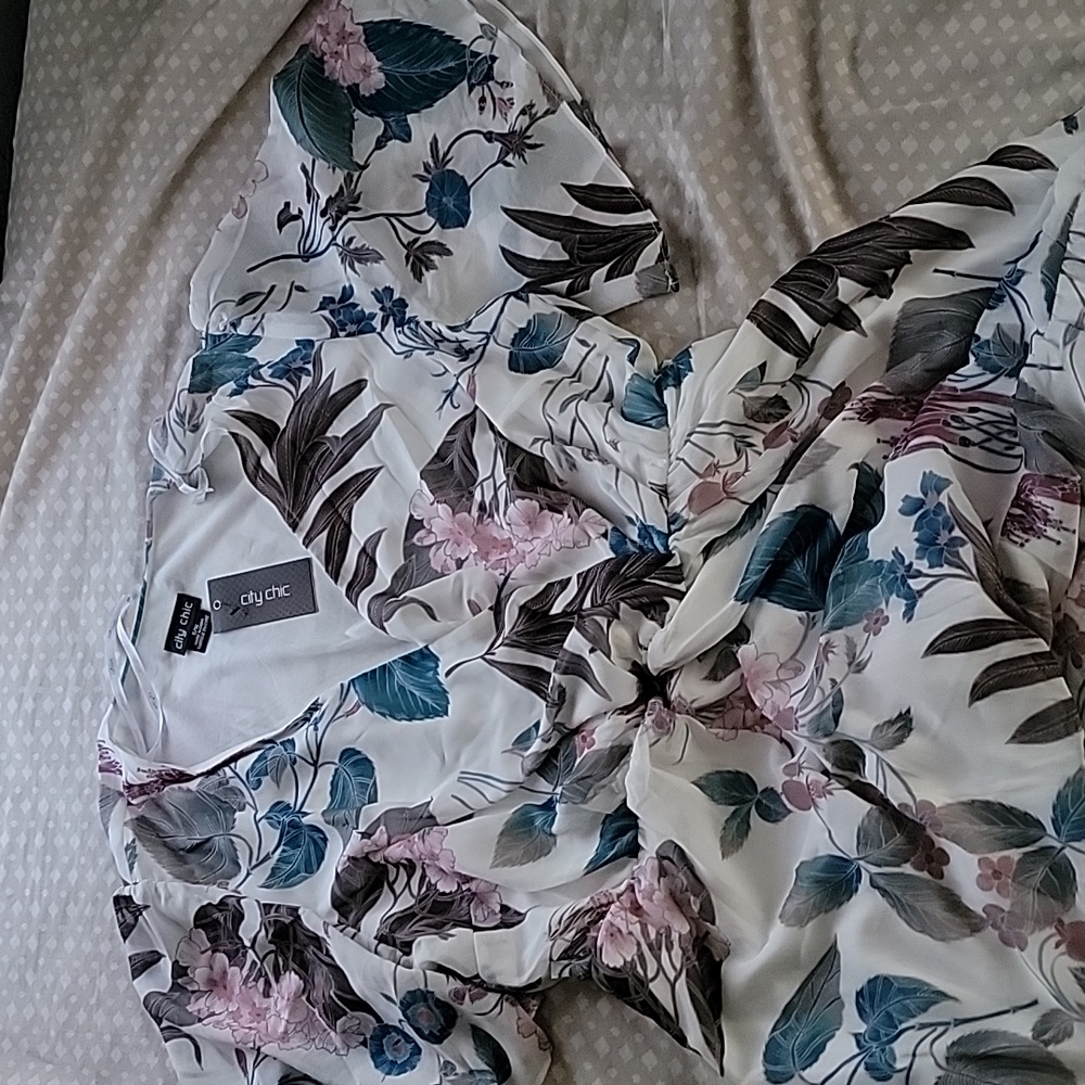 NWT City Chic Botanical Maxi (S/16)